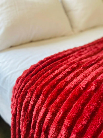 Κουβέρτα Fleece Ανάγλυφη Κόκκινη – Εξαιρετικά Απαλή & Ζεστή